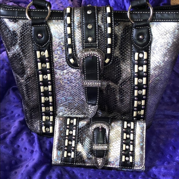 Haley Beez Handbags - Haley Beez purse and matching wallet!